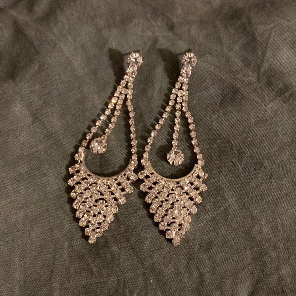 Rhinestone Dangly Earrings